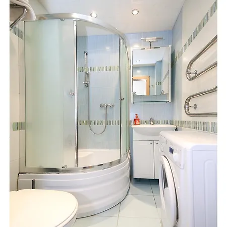 Apartament Euro On Metro Yakuba Kolasa *