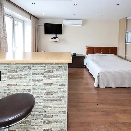 Apartament Euro On Metro Yakuba Kolasa *